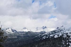 la naturaleza de siberia. montañas sayan foto