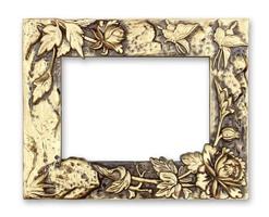 marco de imagen dorado con un patrón decorativo sobre fondo blanco foto
