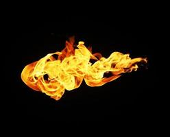 Colección de llamas de fuego aislado sobre fondo negro foto