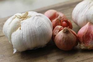 photo of garlic for your design needs