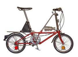 rueda pequeña de bicicleta roja aislada en un fondo blanco con camino de recorte foto