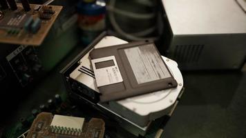 placa base y disquete de computadora antigua