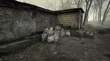 vista de la ciudad de pripyat de la zona de exclusión cerca de la planta de energía nuclear de chernobyl video