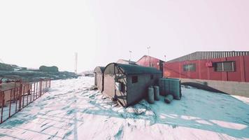 estação meteorológica no pico da montanha video