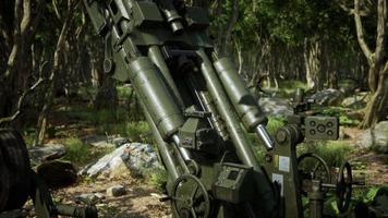 cañón de arma grande en el bosque video