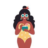 mujer negra con cóctel de verano sobre fondo de hojas tropicales. hola verano, vacaciones, verano, fiesta de verano. vector