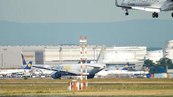 Frankfurt Airport traffic video