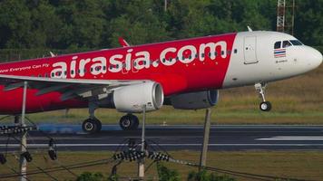 Airbus A320 landar på Phukets flygplats video