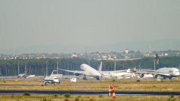 aerologic cargo boeing 777 salida video