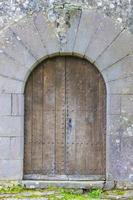 la antigua puerta de madera foto