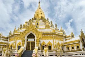 swe taw myat, pagoda de la reliquia del diente de buda, yangon, myanmar foto