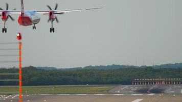 Turboprop-Flugzeug landet video