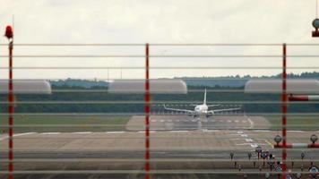 Aircraft taxiing on the runway video