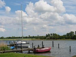 arnis en el río schlei en alemania foto