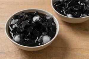 Black grass jelly with ice photo