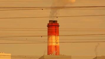 l'industrie minière du lignite. le célèbre centre d'apprentissage en plein air du parc minier mae moh, lampang, thaïlande. video