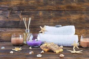 accesorios de baño. productos de spa y tratamientos de belleza. concepto de cosmética natural de spa y cuidado corporal orgánico. foto