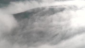 8k niebla rodando sobre movimientos time-lapse video