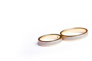 anillos de boda de oro foto