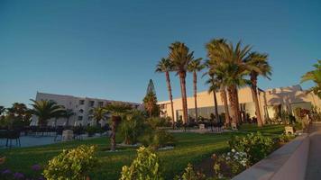 tunísia, 2022 - hotel de luxo na praia do mar mediterrâneo video