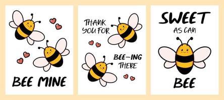 lindo juego de abejas de tres cartas. colección dibujada a mano de postales ilustraciones de vectores de moda de colores con texto. estilo de garabato de dibujos animados. diseño plano. cada ilustración está aislada