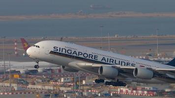 Singapore Airlines Airbus A380 departure from Hong Kong video