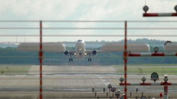flygplans avgång tidigt på morgonen video