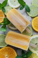 paletas de naranja jugosas naturales. foto