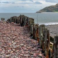 defensas marinas del vertedero de porlock foto