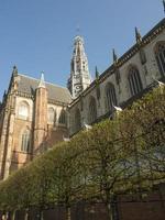 la ciudad de haarlem en los países bajos foto