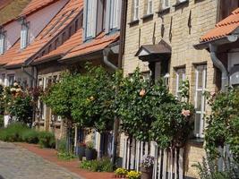 ciudad de schleswig con el pueblo de holm foto