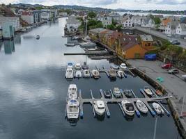 la ciudad de haugesund en noruega foto