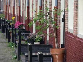 la ciudad de haarlem en los países bajos foto