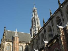 la ciudad de haarlem en los países bajos foto