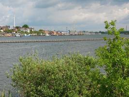 la ciudad de kappeln en el río schlei foto