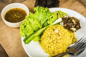 biryani cabra carne curry arroz frito foto