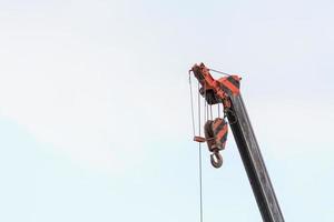 brazos telescópicos de camión grúa de construcción móvil foto