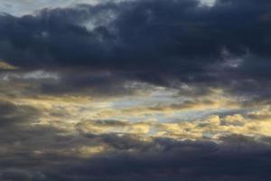 Clouds in the sky come in a variety of colors after heavy rain after the storm enters the end of the rainy season, early winter after the rain, the sky is usually bright, the weather is cool. photo