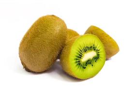 kiwi fruit full and half in group photo