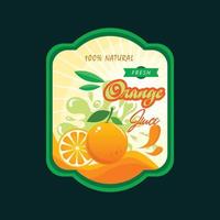 este es un producto de bebida de jugo de naranja con el logotipo de la etiqueta del emblema que representa dos frutas de naranja frescas, una de ellas cortada en rodajas vector