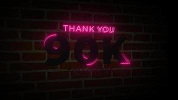 obrigado 90k seguidores sinal de brilho de néon realista na animação da parede de tijolos video