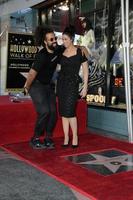 los angeles 9 de noviembre - reggie watts, sarah silverman en la ceremonia de la estrella de sarah silverman en el paseo de la fama de hollywood el 9 de noviembre de 2018 en los angeles, ca foto