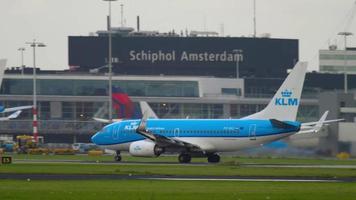 KLM Boeing 737 departure video