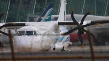 Turboprop aircraft before departure video