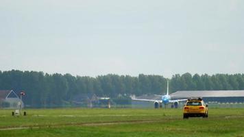 KLM Boeing 737 departure video