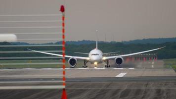 Widebody airplane departure video