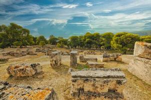 el templo de aphaia en la isla de aegina grecia foto