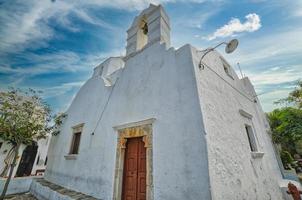 iglesia en chora pueblo de folegandros foto