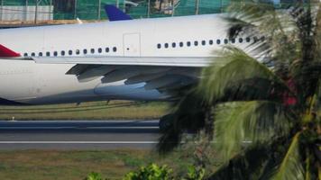 airbus 330 landing video