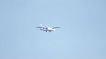 Turboprop aircraft approaching video